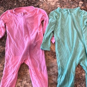 Kyte brand footie pajamas. Size 12-18 months.